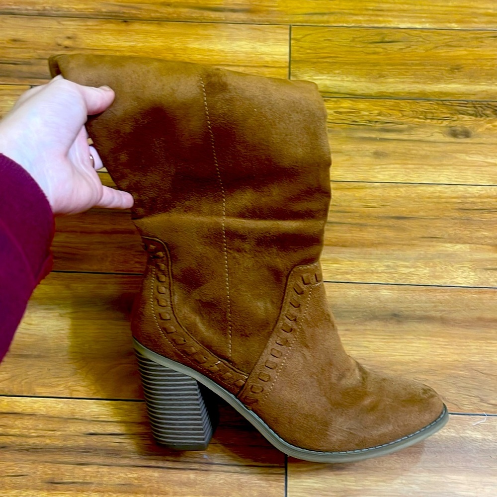 Long to the knee or over the knee cowgirl fall boots!